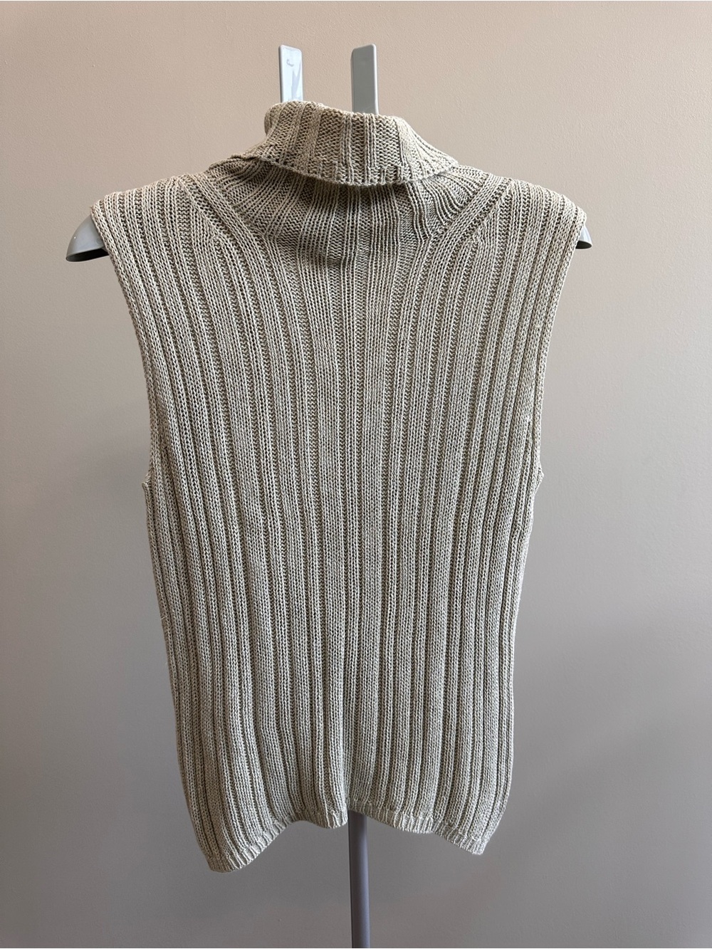 Anne Klein Cream Sleeveless Ribbed Turtleneck Sweater Vest